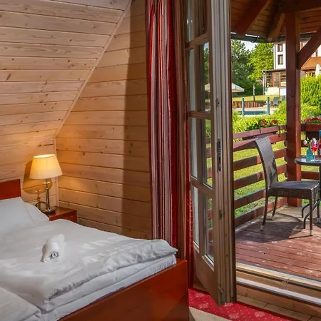 Szarvaskut Vendeghazak 3* Zirc